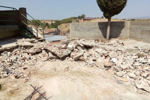 Desenrunament agost 2017-2 Desenrunament castell de Menàrguens agost 2017